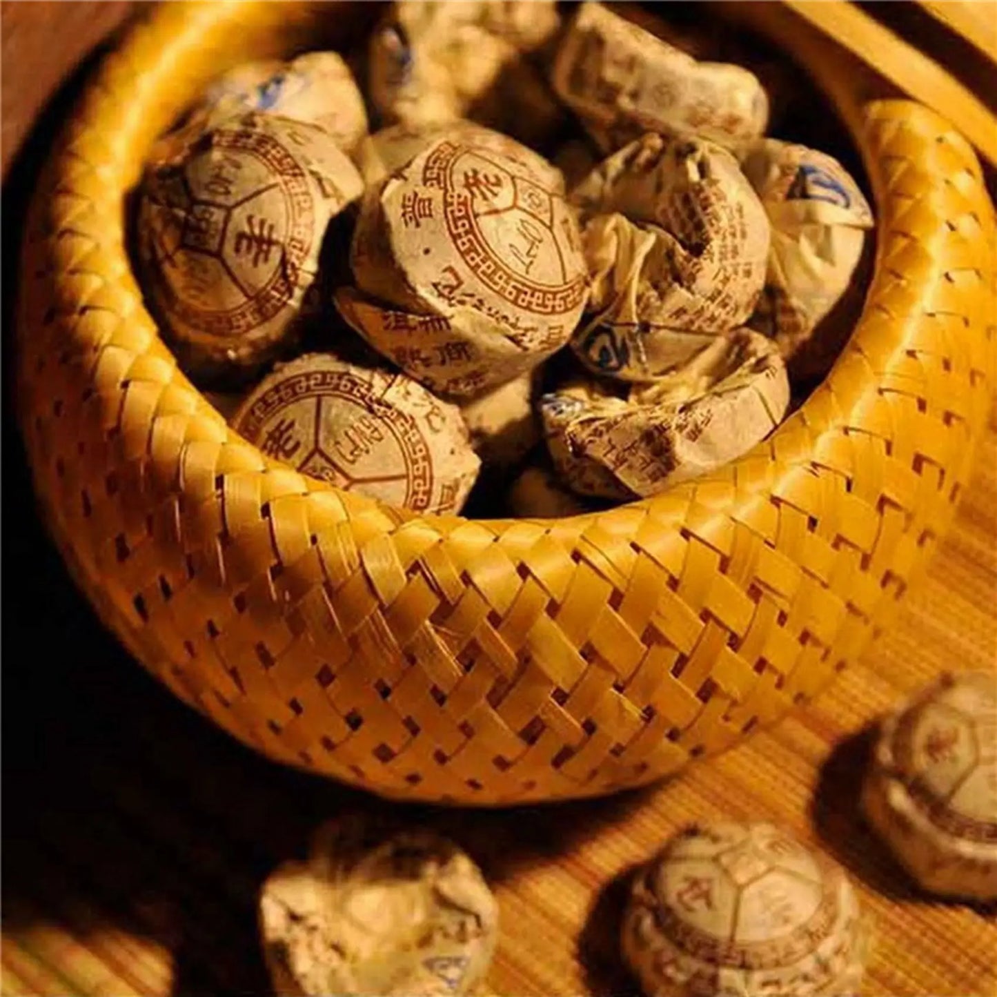 Y51A-Set Of 4 Small Decorative Bamboo Baskets With Lid For Storing Small Items Handmade And Braided Bamboo Storage Box